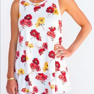 Agnes & Dora layered tank